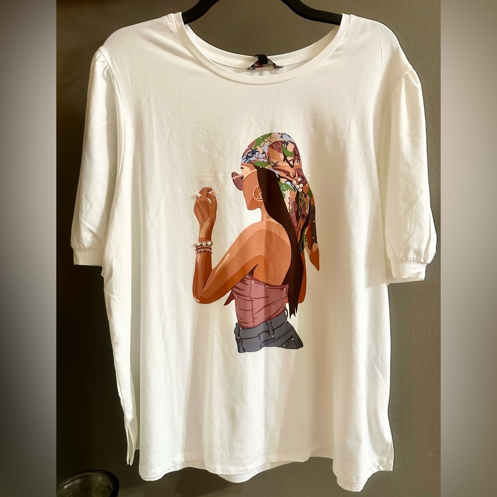 LOVE & LACE GRAPHIC T-SHIRT